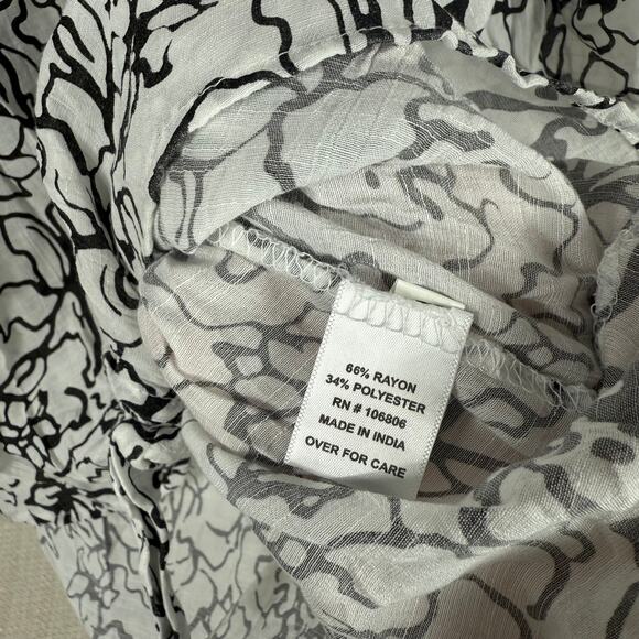 Emily Daniels Floral White Black Tie Knot Flutter Sleeve Top Size XL - Picture 5 of 8